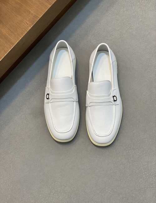 Ferragamo Litchi Grain Leather Casual Logo Shoes