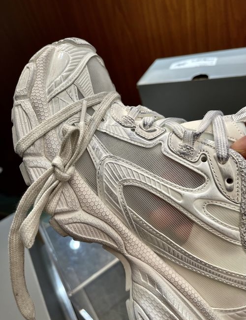 Balenciaga 3xl Distressed Chunky Sneakers
