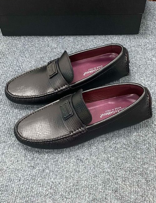 Dolce & Gabbana DG Leather Casual Loafers With Rubber Sole
