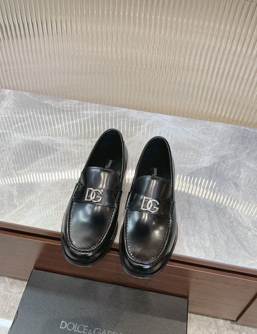 Dolce & Gabbana DG Business Casual Loafers With Solid Craft