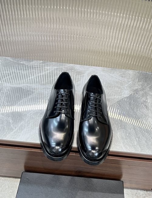 Dolce & Gabbana DG Polished Leather Loafers With Logo Sole