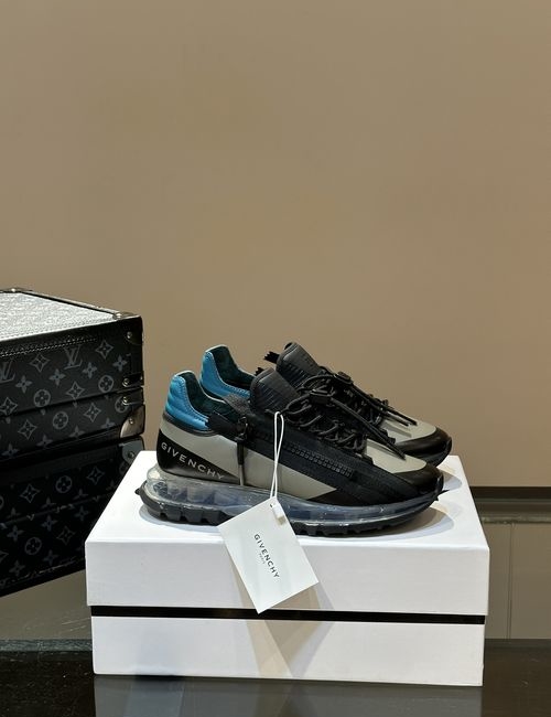 Givenchy Spectre Low-top Air Cushion Sneakers