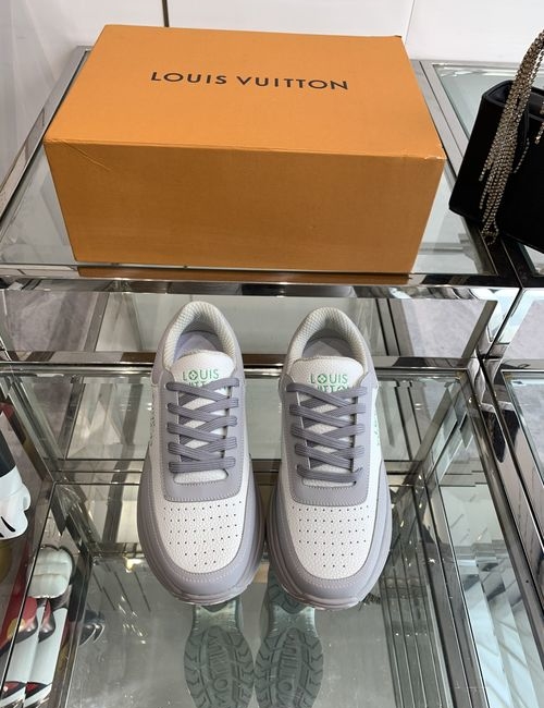 Louis Vuitton LV Discovery Logo Rubber Sole Sneakers