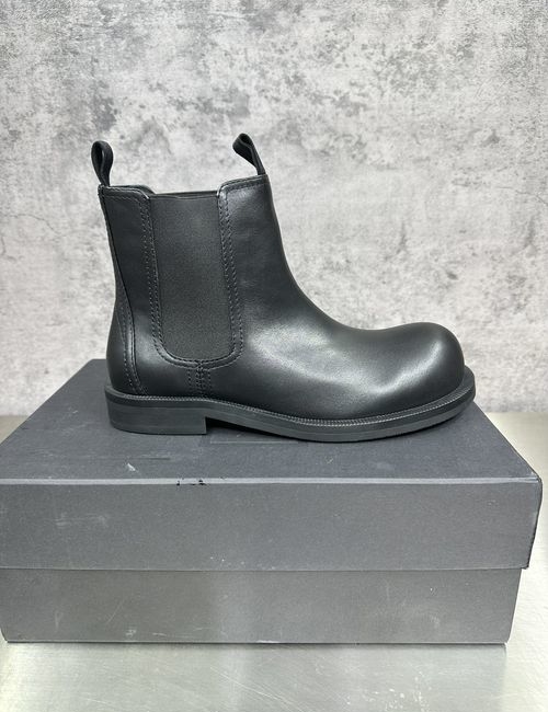 Martine Rose Cute Round Toe Leather Boots