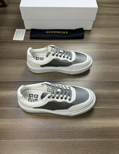 Givenchy Logo Label Casual Sneakers