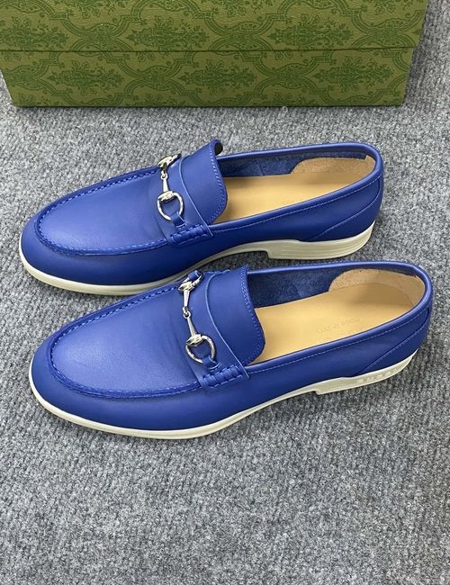 Gucci Latest Casual Shoes. Luxury Build. Deep Rubber Sole.