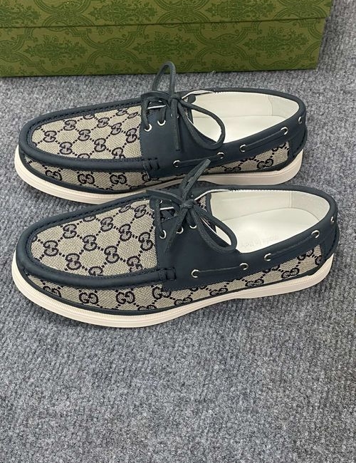 Gucci Latest Casual Shoes. Luxury Build. Deep Rubber Sole.