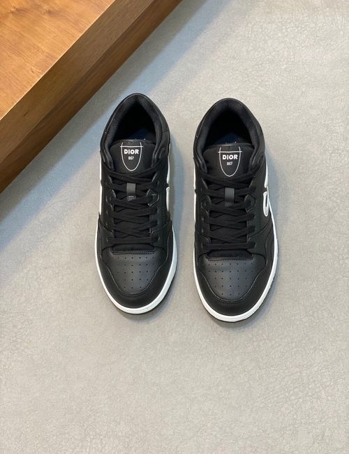 Christian Dior CD Low-Top Sneakers With Iconic Design And Comfort