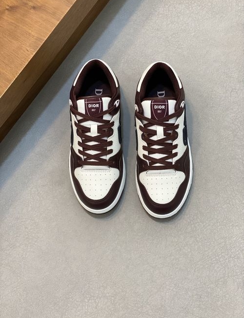 Christian Dior CD Low-Top Sneakers With Iconic Design And Comfort