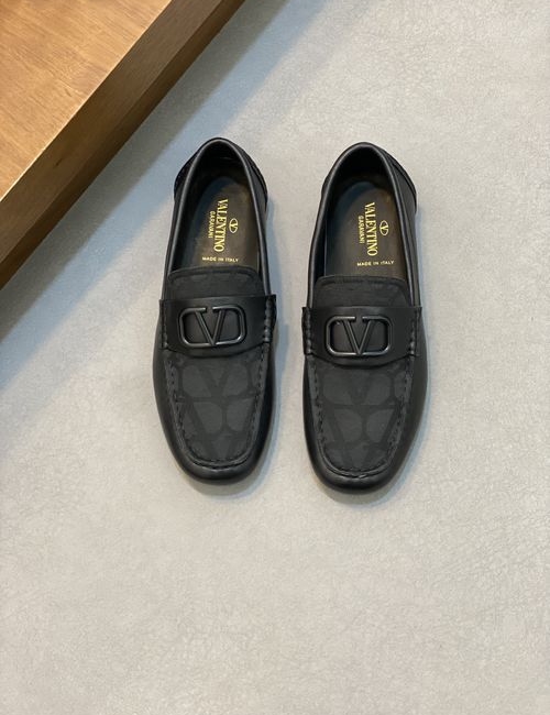 Valentino Grain Leather Loafer Comfort Driving Shoes