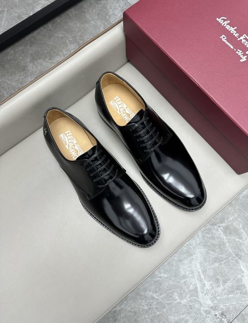 Ferragamo Business Dress Shoes Patent Leather Sole