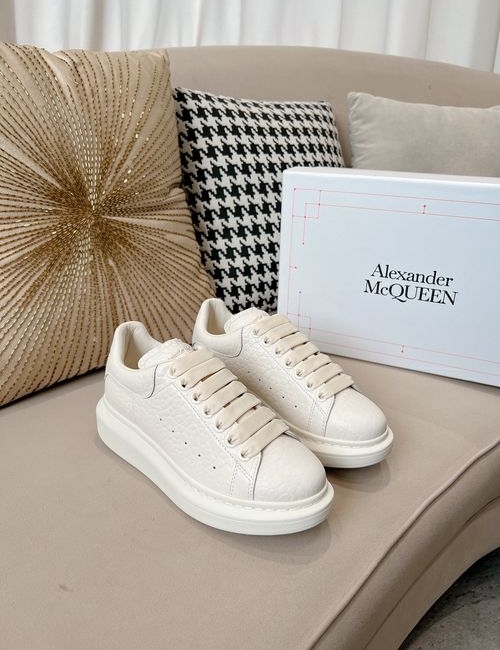 McQueen Deer Pattern Classic Versatile White Shoes