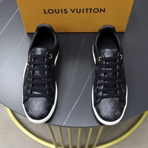 Louis Vuitton LV Cowhide Casual Sneakers With Original Outsole