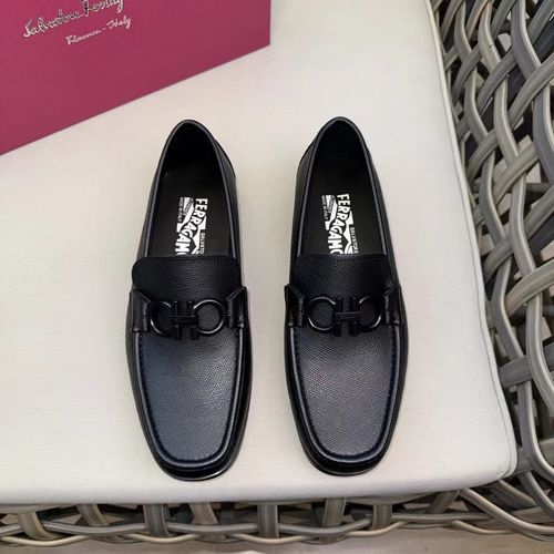 Ferragamo Gancini Buckle Leather Moccasin Shoes