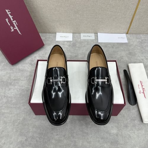Ferragamo Gancini Buckle Moccasin Leather Loafers