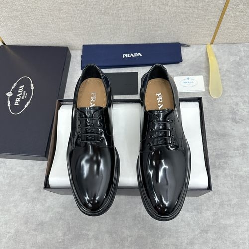 Prada Polished Leather Lace-Up Oxford Shoes