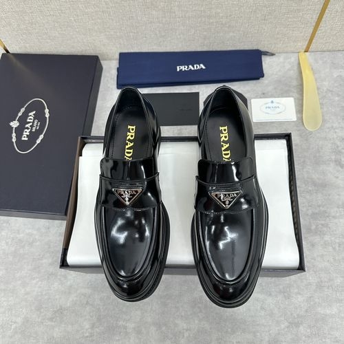 Prada Polished Leather Lace-Up Oxford Shoes