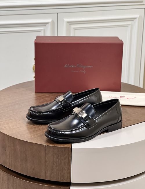 Ferragamo Business Casual Loafers Genuine Leather