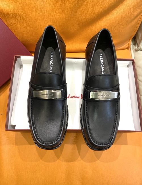Ferragamo Business Casual Leather Loafers
