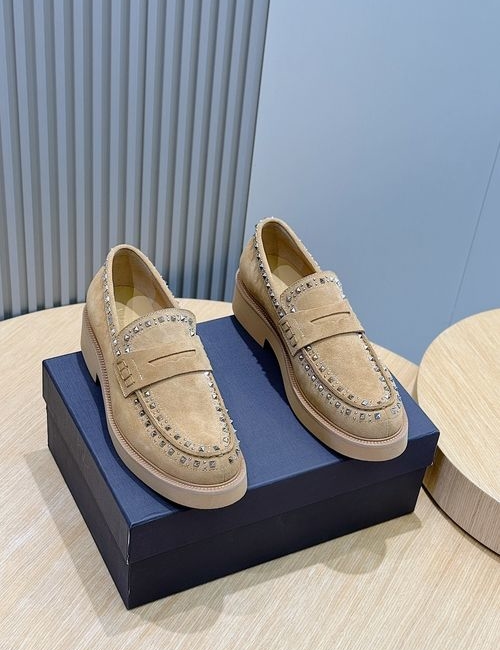 Valentino Gentleglam Mini Rivet Leather Derby Shoes
