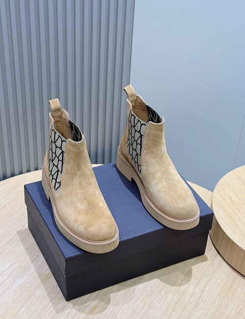 Valentino V Logo Leather Chelsea Ankle Boots