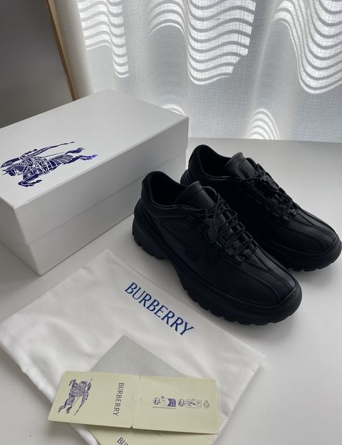 Burberry Topstitching Calfskin Sneakers With EKD