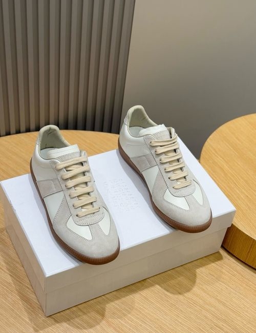 Maison Margiela MM6 MM6 Classic Leather Trainer Shoes