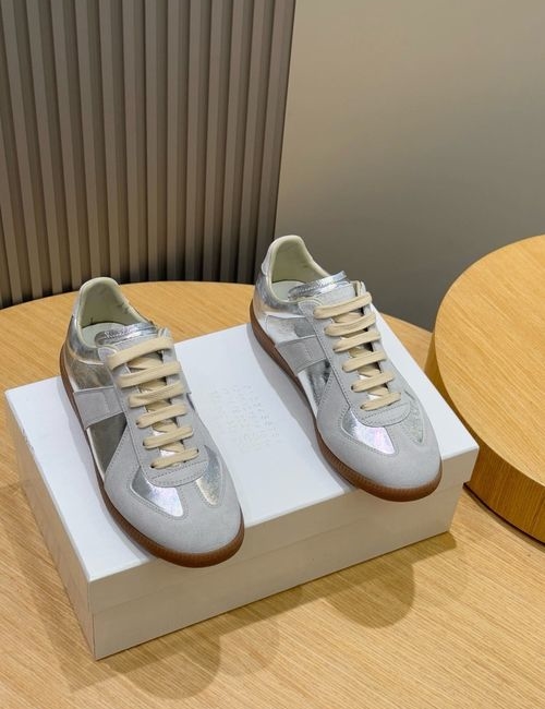 Maison Margiela MM6 MM6 Classic Leather Trainer Shoes