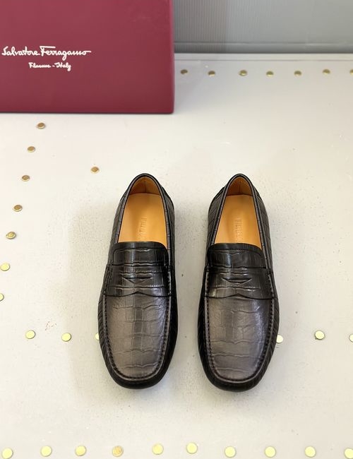 Ferragamo Gancini Buckle Leather Moccasins