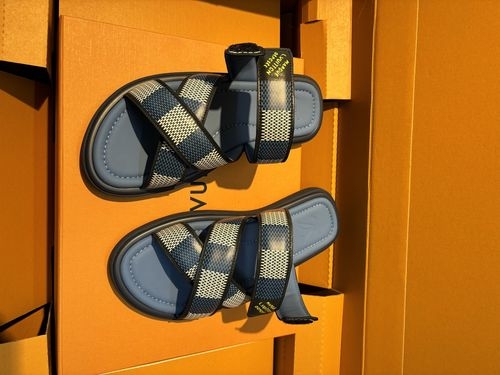 Louis Vuitton LV Oasis Sandals With Monogram Pattern