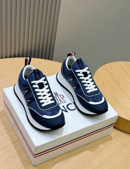 Moncler Pacey Sneakers: Lightweight And Vintage Style