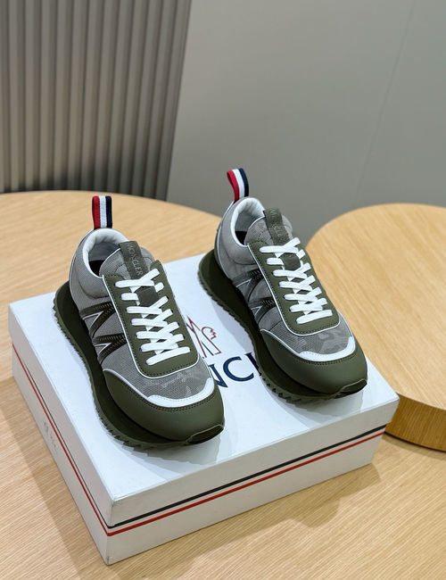 Moncler Pacey Sneakers: Lightweight And Vintage Style