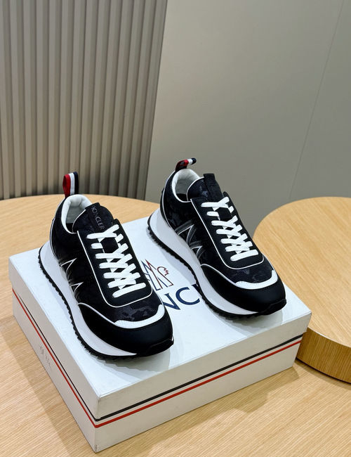 Moncler Pacey Sneakers: Lightweight And Vintage Style