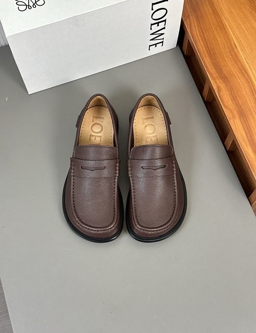 Loewe Vintage Style Shoes With Minimalist Design