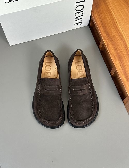 Loewe Vintage Style Shoes With Minimalist Design