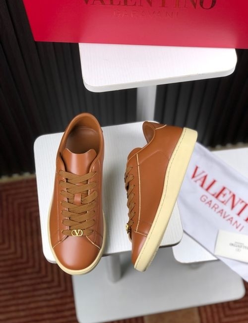 Valentino Classic Low-top Leather Sneakers