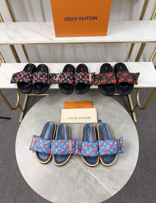 Louis Vuitton LV Pool Pillow Comfort Monogram Slides