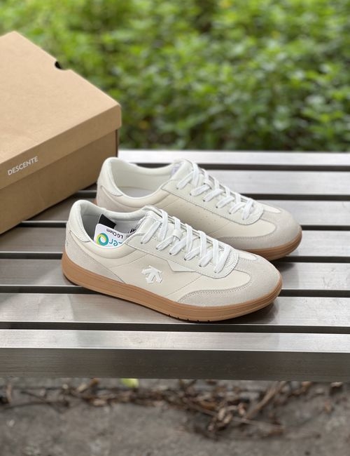 Descente Leather Upper Casual Skate Shoes
