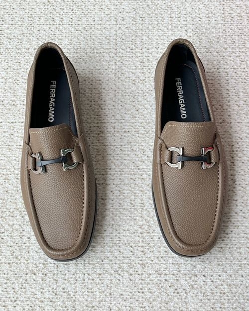 Ferragamo Classic Suede Business Casual Loafers