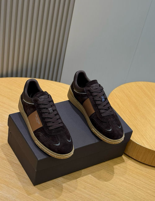 Valentino Freedomdots Low-top Leather Sports Shoes