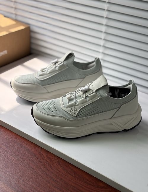 Descente Breathable Shock-absorbing Sports Running Shoes