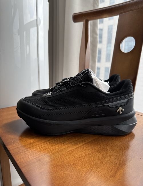 Descente Running Dfluid Non-slip Low-top Running Shoes