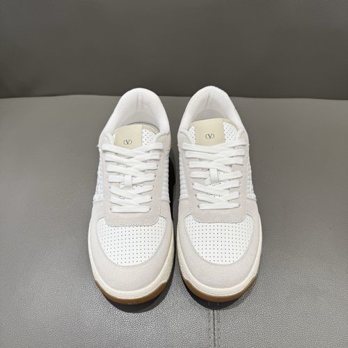 Sparry Calfskin Sneakers VLOGO Decor Rubber Sole