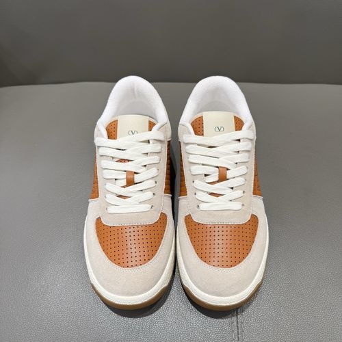 Sparry Calfskin Sneakers VLOGO Decor Rubber Sole