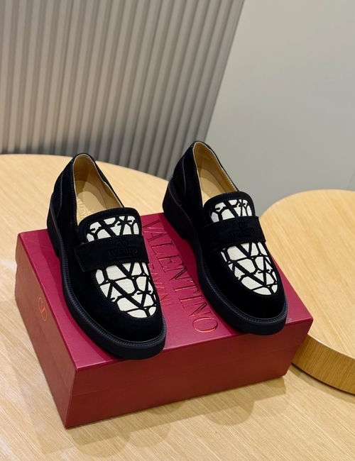 Valentino Gentleglam Derby Shoes With Mini Studs