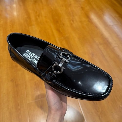 Ferragamo Classic Moccasin With Graphite Gancini Buckle