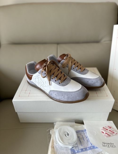 McQueen Premium Casual Sneakers With Accessories