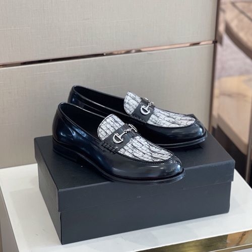 Christian Dior CD Elegant Loafers With Metal Buckle And Leather Sole