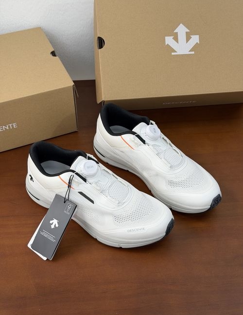 Descente Gore-tex Running Sneakers Boa Cushion Breathable