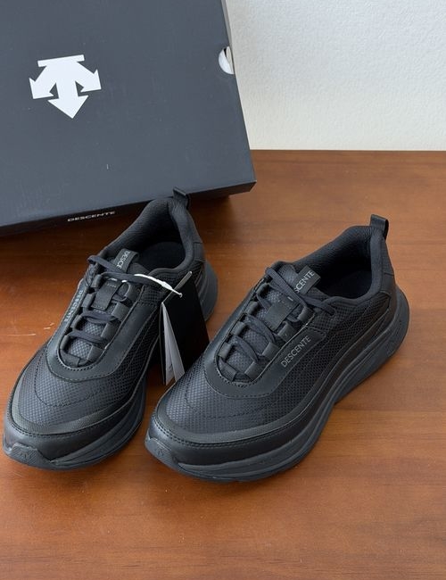 Descente Dualis Urban Commuter Sports Shoes